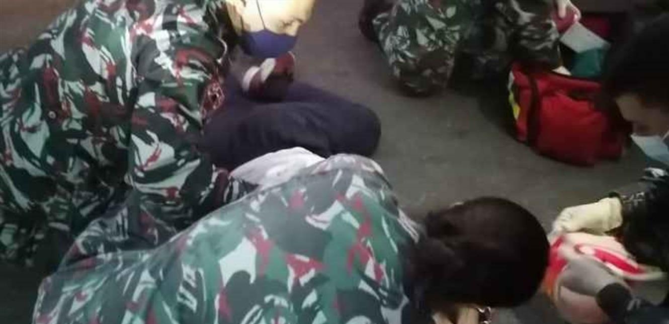 عملٌ بطولي.. هكذا أنقذ "فوج إطفاء بيروت" شاباً من الغرق! (صور)