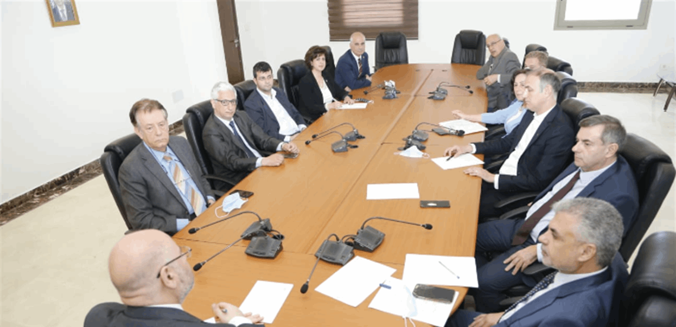 الأبيض ترأس اجتماعا للمجلس الصحي الأعلى ونقاش حول سبل تعزيز صمود القطاع الصحي