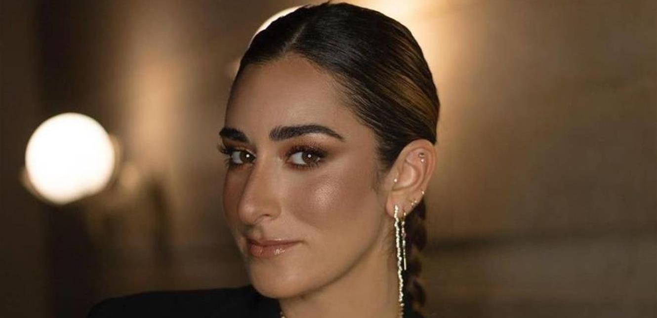 فنانة شهيرة تقضى عطلة الصيف في جزيرتها المفضلة (صورة) 