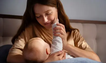 اكتشاف علمي جديد.. 7 جزيئات في حليب الأم تثير اهتمام العلماء