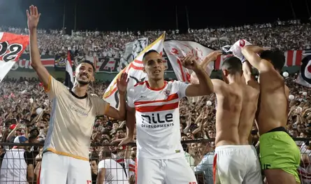 خلع قميصه وألقاه أرضاً.. الزمالك يعاقب نجمه