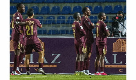 فوزان للنجمة والأنصار في كأس التحدي الآسيوي