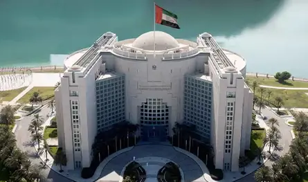 الإمارات تعرب عن تضامنها مع كندا بعد حريق قاعدة "وينرايت"
