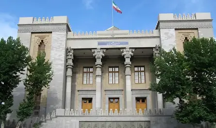 بسبب الاحتجاجات... إيران تدعو مواطنيها إلى تجنب السفر إلى 3 دول أوروبية