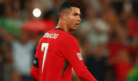  بسبب مغادرة معسكر البرتغال.. إيقاف رونالدو 30 يوماً وتغريمه