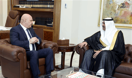 عون بعد لقاءه السفير السعودي: ندين الاعتداء على المملكة ينتظرون عودة أبناء السعودية الى زيارة الربوع اللبنانية 
