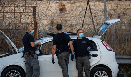 مطاردة سائق في إسرائيل بعد محاولته دهس شرطي