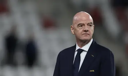 "يويفا" يفتح ملفات إنفانتينو.. ومهلة للرد