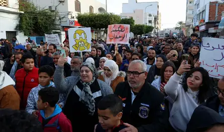 القضاء التونسي يحكم بالسجن على 10 ناشطين بيئيين.. ما القصة؟ 