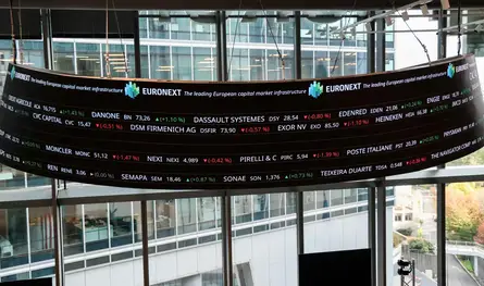 الأسهم الأوروبية تعوّض خسائرها بدعم من أرباح الشركات