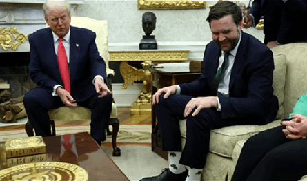 كان يقف خلفه... ماذا قال ترامب عن نائبه جي دي فانس؟