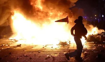 فرنسا تودع 217 شخصًا السجن على خلفية أعمال العنف والنهب