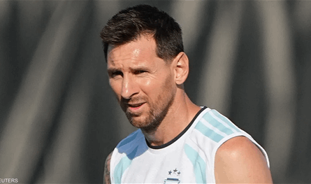 ميسي يكشف سر جيل برشلونة الذهبي