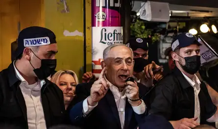 نتنياهو يلوّح بـ"مفاجأة كبيرة" للسلطة الفلسطينية