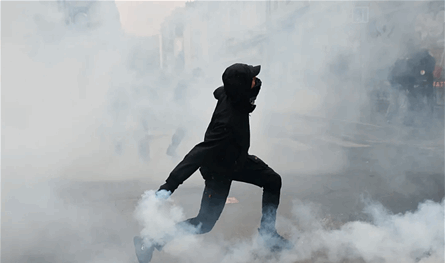 احتجاجات فرنسا تتصاعد.. إصابات خطيرة ومواجهات