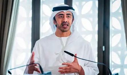 عبد الله بن زايد: محاربة الإرهاب دون التطرف كمن يسقي البحر ماءً عذبًا