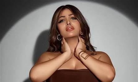 اتهمت بخدش الحياء العام.. القبض على راقصة شهيرة!