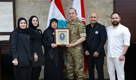 قائد الجيش استقبل سفير كازاخستان وعائلة المقدم الشهيد محمد فرحات
