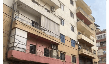 بشكل عاجل.. تصدّعات تستدعي إخلاء مبنى في طرابلس