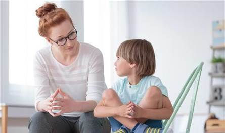 كيف تساعدين طفلك على التعبير عن احتياجاته التعليمية؟