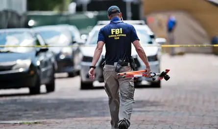 "استعدوا للأسوأ".. مسؤول سابق في الـ"FBI" يوجّه تحذيراً للأميركيين