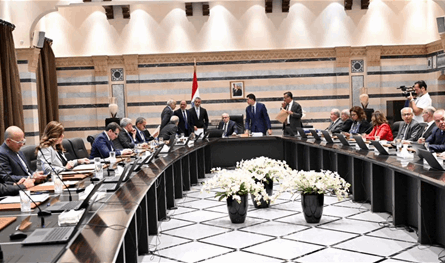 جلسة لمجلس الوزراء في السرايا اليوم لبحث ملف النفايات و"القوات" تقاطع