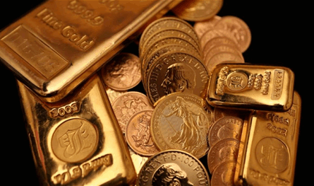 الذهب يتراجع.. وهذا سعر الأونصة اليوم