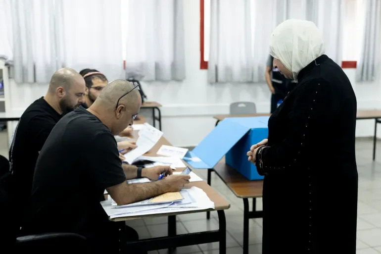 إغلاق صناديق الاقتراع في إسرائيل.. اليكم النتائج الأولية للإنتخابات